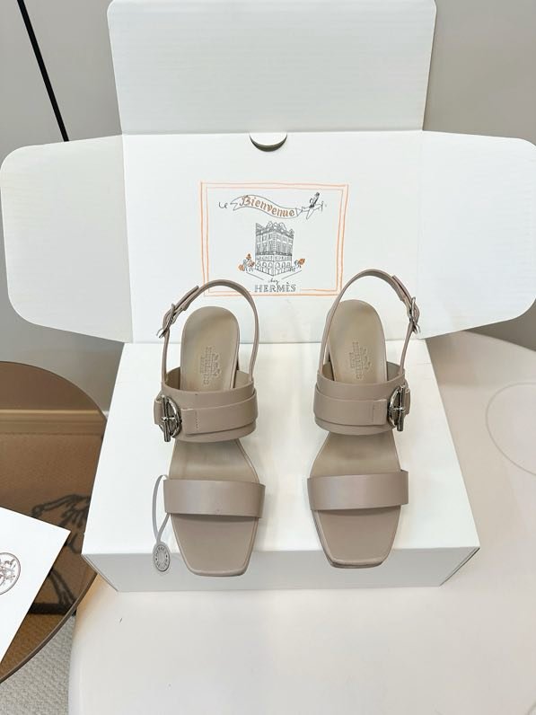 Босоножки фото 4