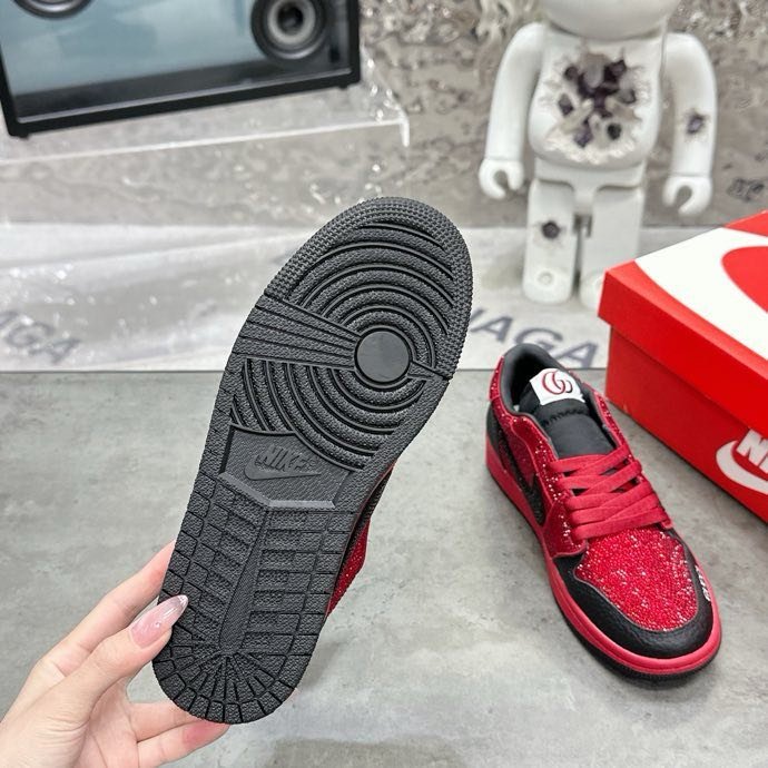 Кроссовки Nike Air Jordan x Gucci фото 6