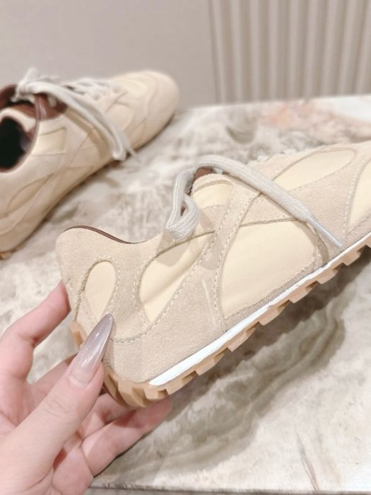 Кроссовки фото 4