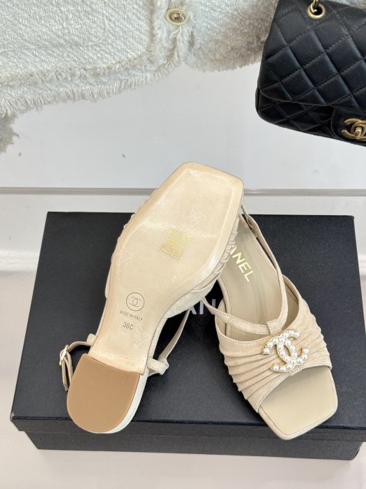 Босоножки фото 9