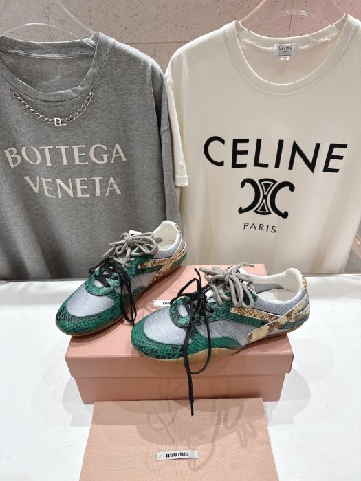 Кроссовки фото 3