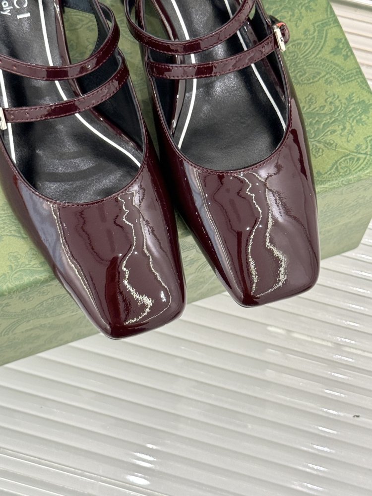 Босоножки фото 7