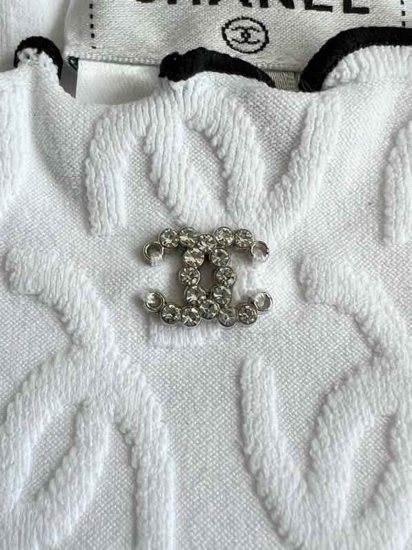 Футболка жіноча фото 9