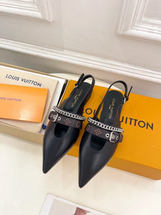 Босоножки фото 3