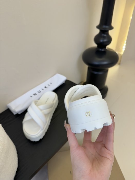 Шльопанці фото 7