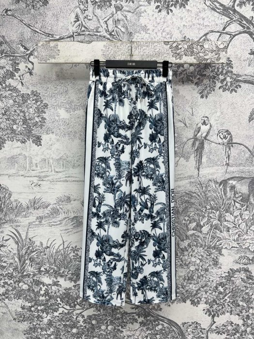 Штани жіночі