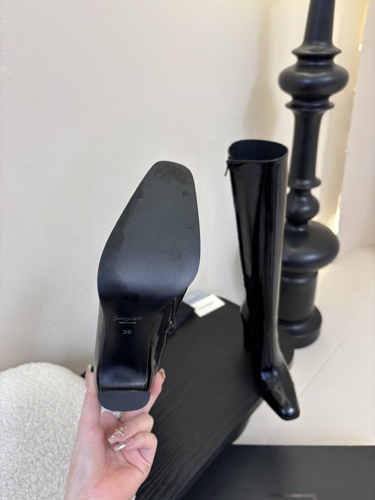 Сапоги женские фото 9