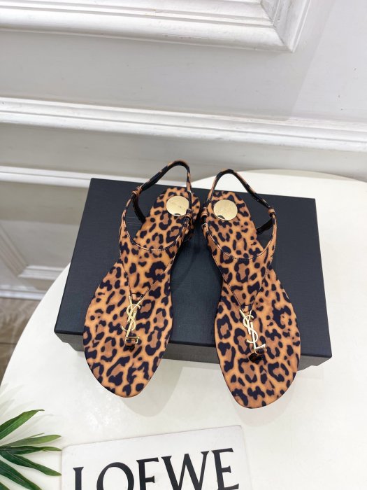 Сандалии женские