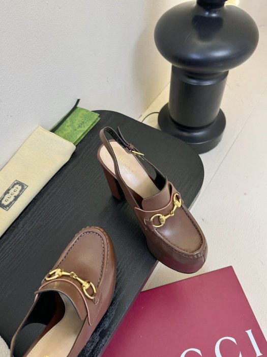 Босоножки фото 4