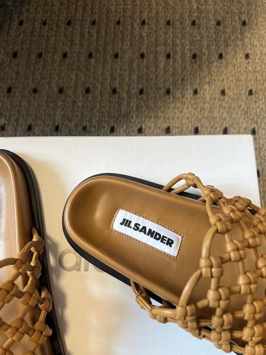 Шльопанці жіночі фото 4