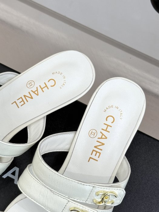 Босоножки фото 8