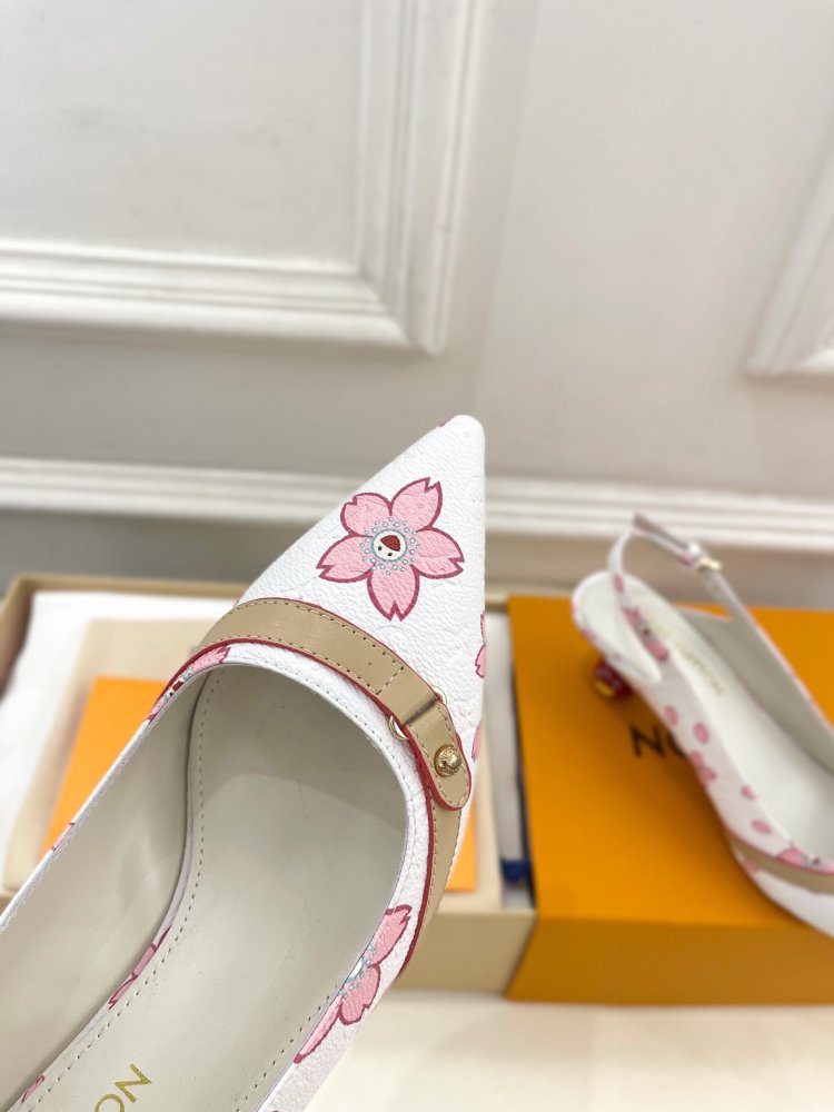 Босоножки фото 6