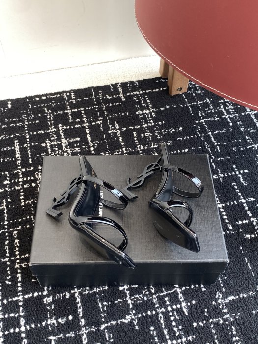 Босоножки фото 4