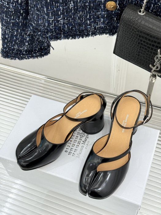 Босоніжки з роздвоєним носком фото 2