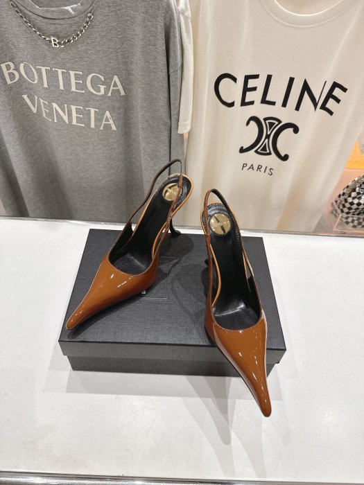 Босоножки фото 2