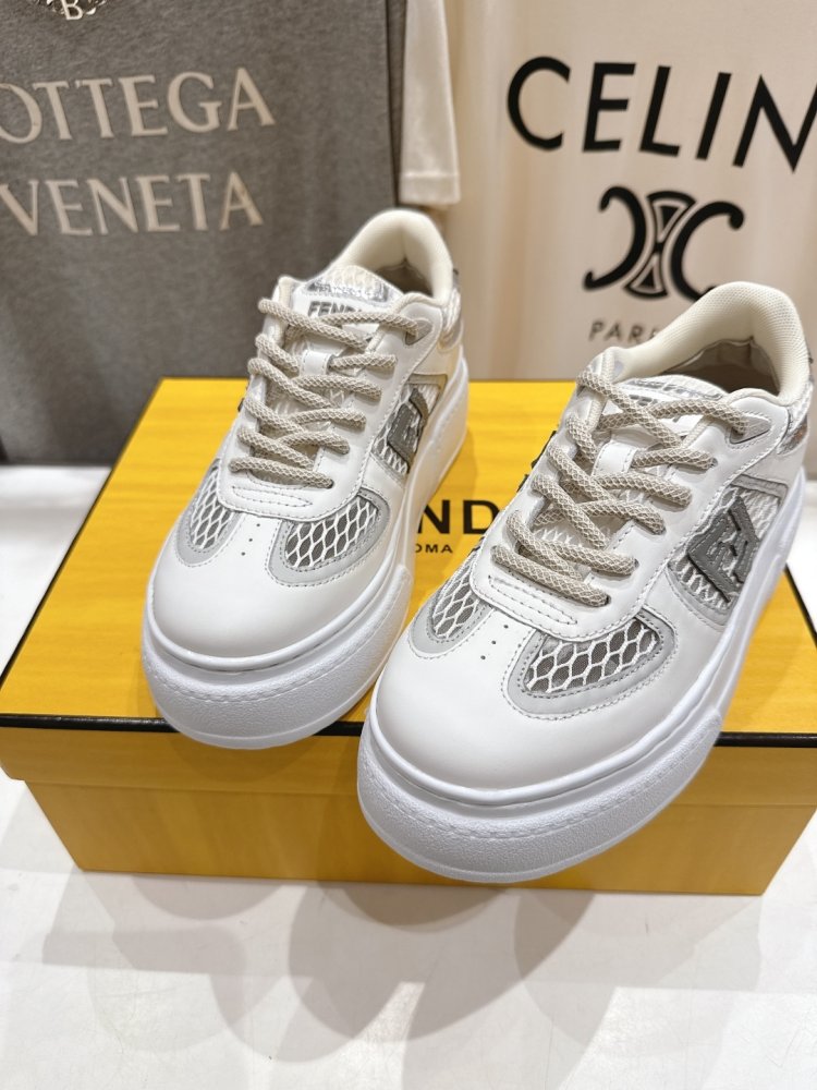 Кроссовки женские фото 7