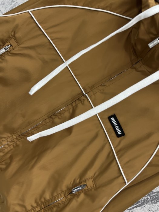 Куртка жіноча фото 3