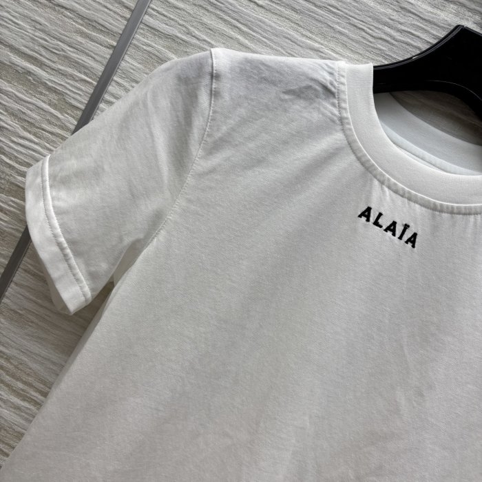 T-shirt women's фото 3