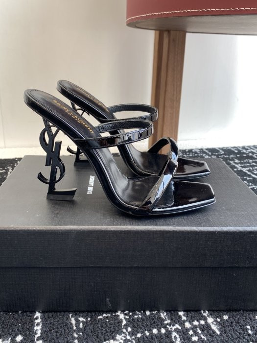 Босоножки фото 2