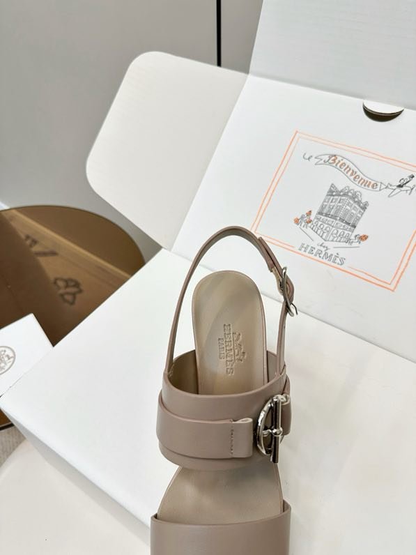 Босоножки фото 7