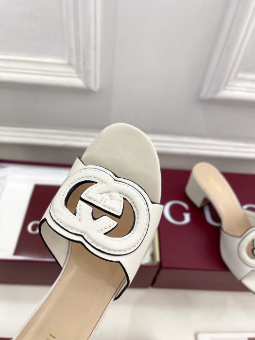 Босоножки фото 6