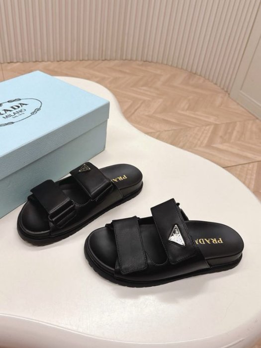 Шлепанцы женские