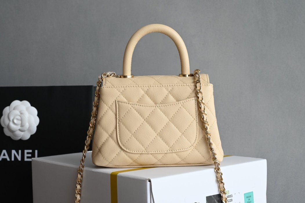 Сумка Chanel Coco Handle mini из зернистой кожи фото 2