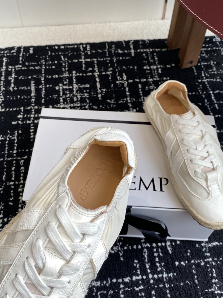 Кросівки жіночі фото 8