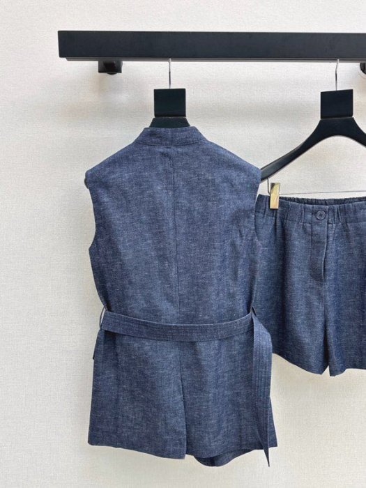 Костюм жіночий фото 2