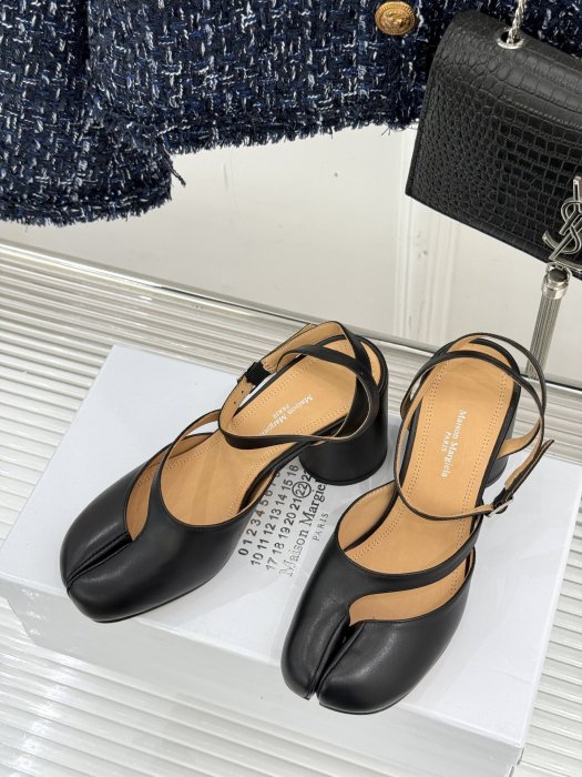 Босоніжки з роздвоєним носком фото 2