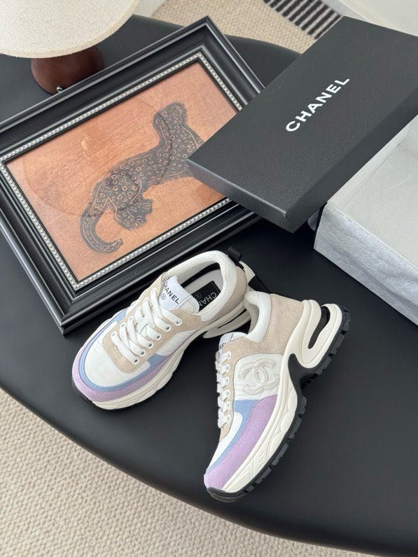 Кроссовки женские фото 5