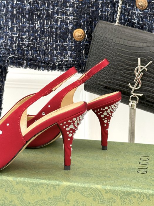 Босоножки фото 6