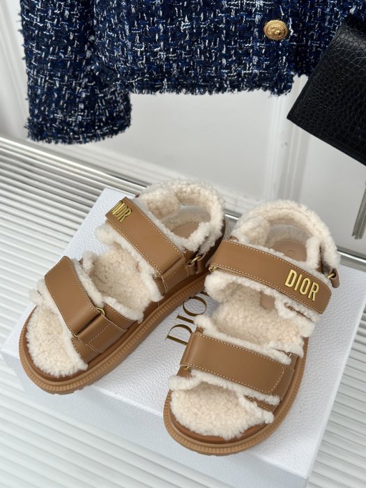 Sandals on fur фото 2