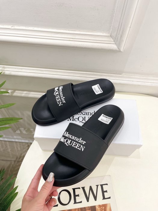 Шльопанці жіночі фото 3