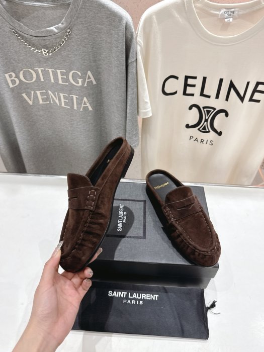 Лоферы кожаные женские фото 4