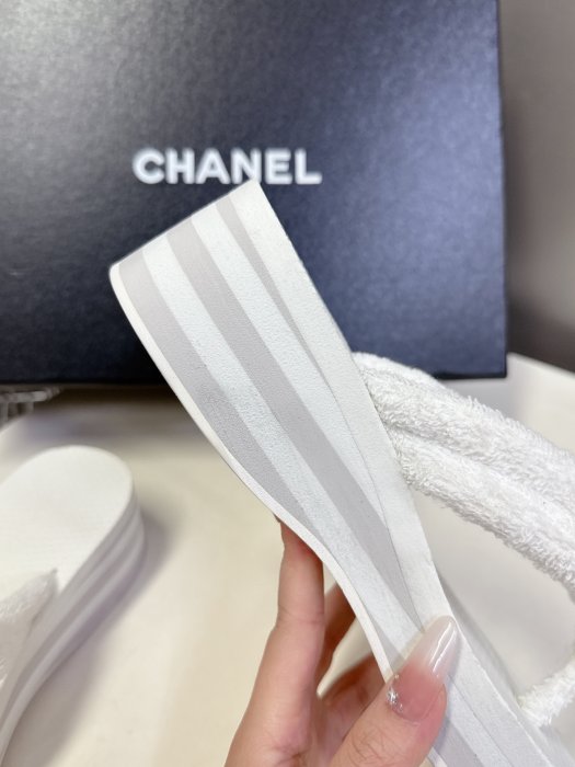 Шлепанцы фото 9