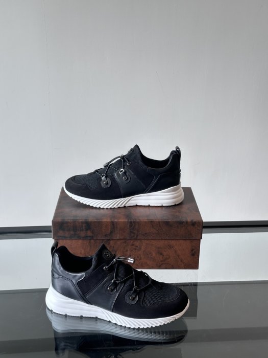 Кросівки фото 4