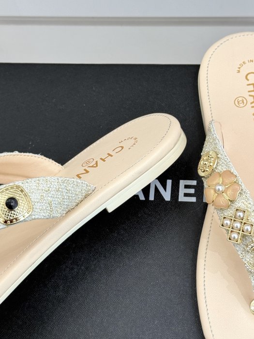 Шлепанцы фото 6