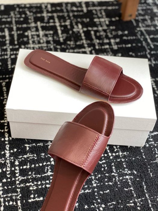 Шлепанцы фото 4