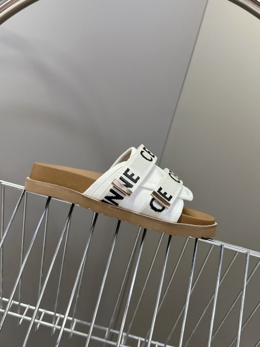 Шльопанці жіночі фото 5