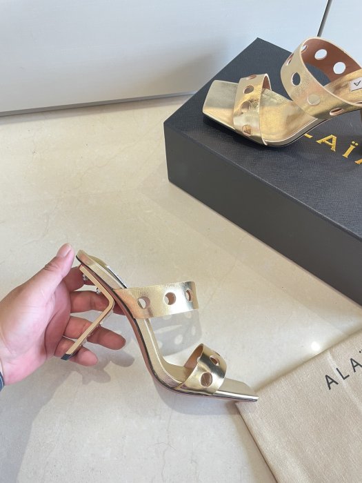 Босоножки фото 3