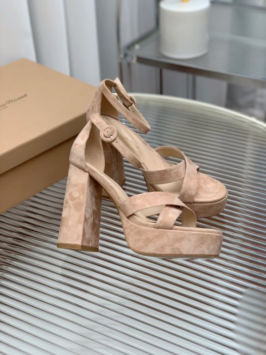 Босоніжки фото 2