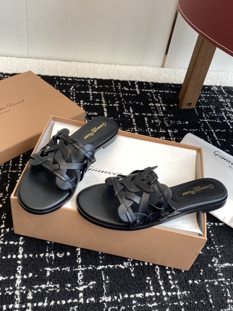 Шльопанці жіночі фото 3