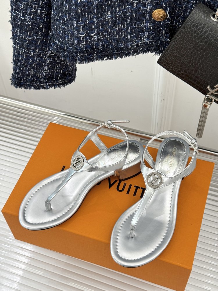 Босоножки фото 2