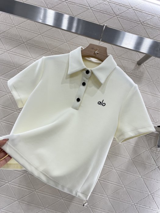 T-shirt women's фото 5