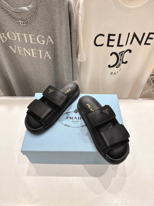 Шлепанцы фото 2