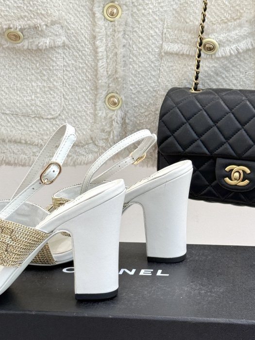 Босоножки фото 6