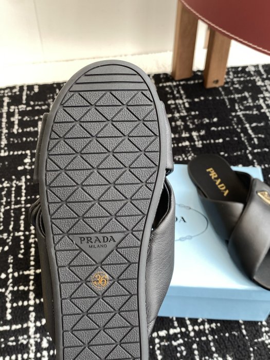 Шлепанцы фото 9