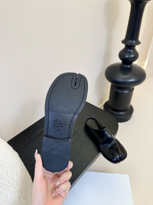 Мюли с раздвоенным носком фото 9