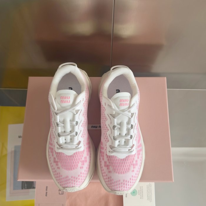 Кросівки фото 7